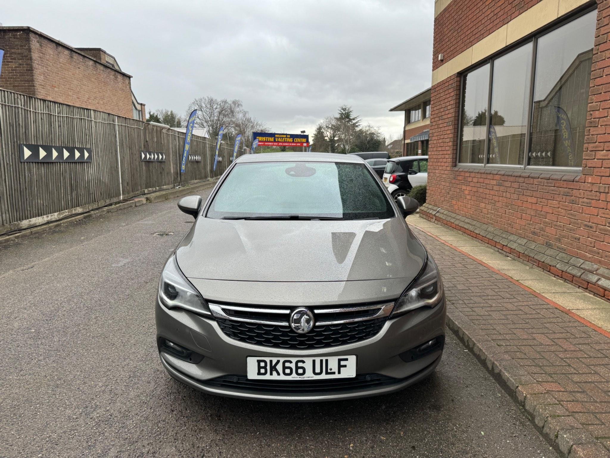 Used 2016 Vauxhall Astra 1.6i Turbo SRi Nav Euro 6 (s/s) 5dr for sale