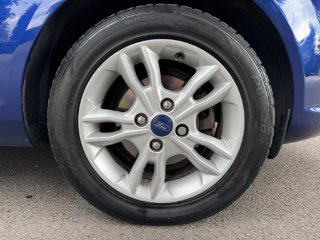 /photos/9911/97661410-2209-469b-8060-c248e97161d8_i320x240.jpg